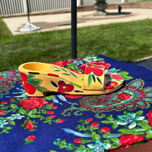 Ceramic Sandal Candle Holder, 8” x 2” - Picture 1 of 4